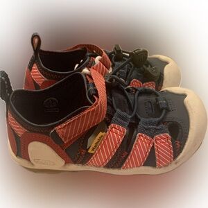 KEEN Newport toddler navy blue red waterproof sandals size 9 US